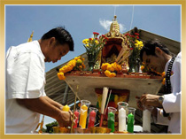 งานตั้งศาลพระพรหม บ.บางกอก ทราโฟ จ.สมุทปราการ